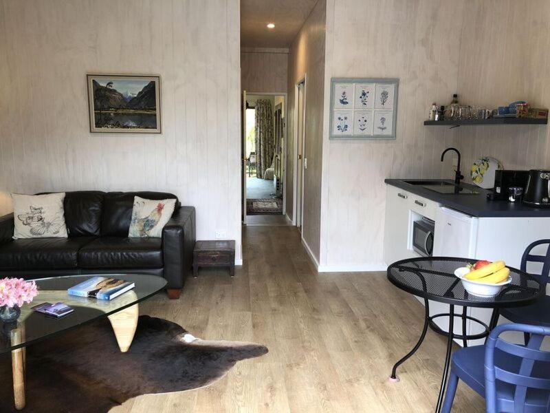 Appartement Central Wanaka | Lake & Mtn Views | Well Appointed Extérieur photo